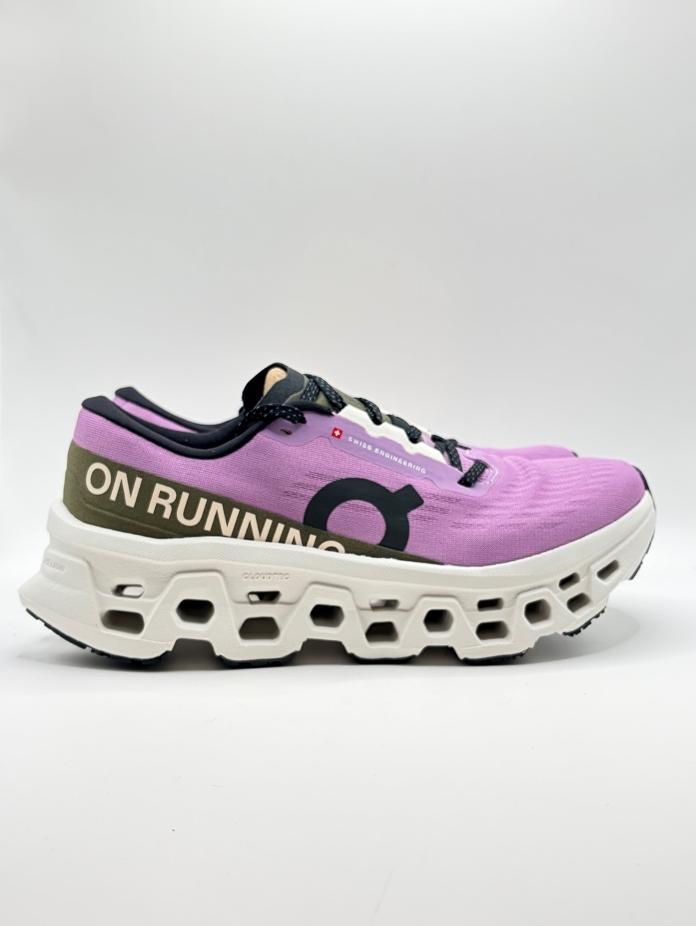 On Running Cloudmonster 3 Running Sakura Ivory Shoes Size 8